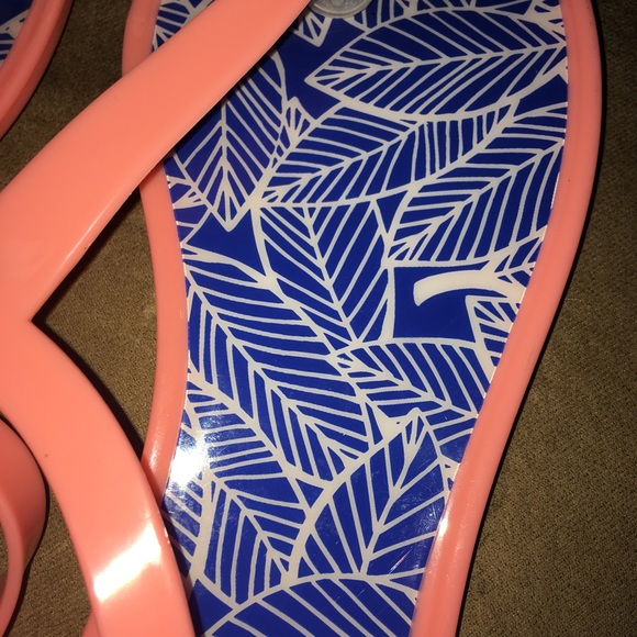 clearance! Banana Leaf Jelly Sandals - Picture 4 of 5